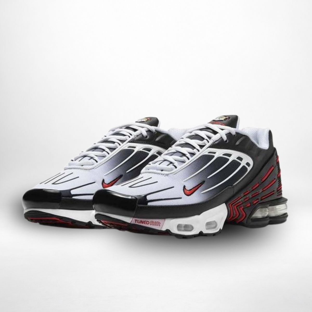 TN AIR MAX PLUS (blanco, negro, rojo)